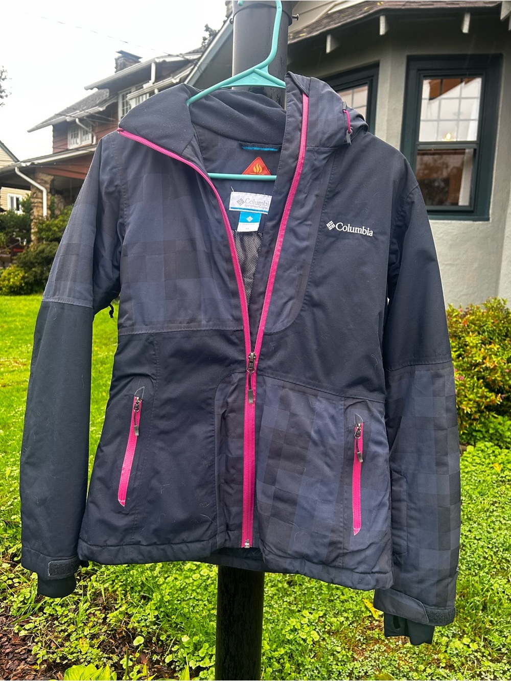 Columbia Women’s OmniHeatJacket Navy with Pink Accents